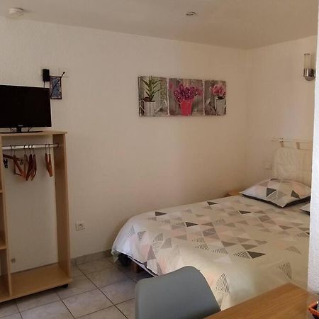Studio Meuble Independant Tout Confort Classe 2** أوبينا المظهر الخارجي الصورة